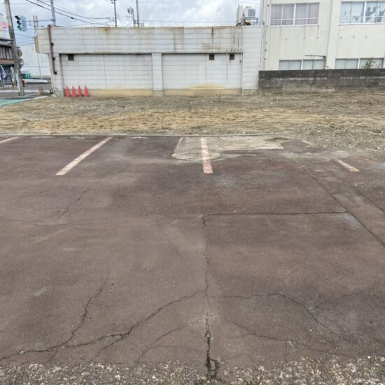 南本町２丁目 貸駐車場 