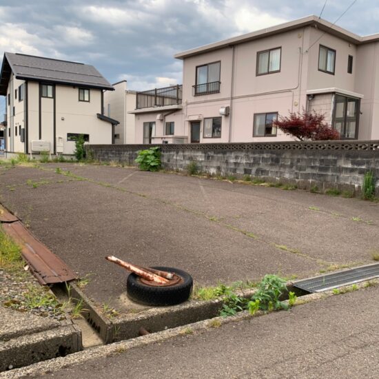 上越市春日新田一丁目【売地】